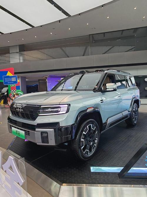 深圳293比亚迪方程豹硬派越野的爆款，英菲尼迪35周年与你共成长